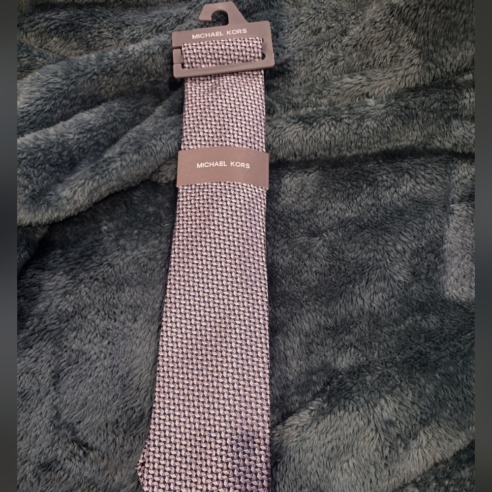 New NWT Micheal Kors Tie